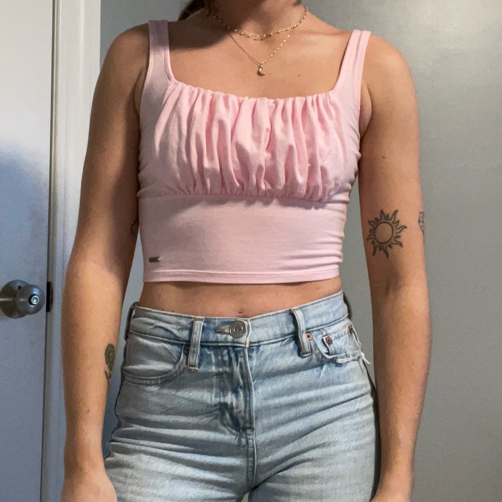 Hollister Tank